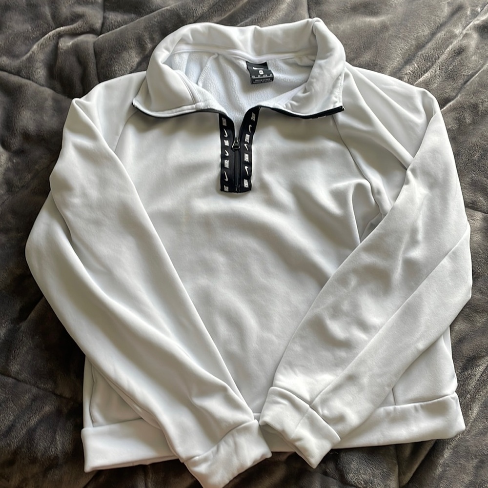 NIKE cropped quarter zip